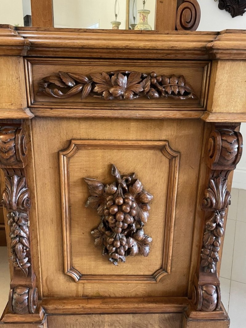 Majestic Antique Victorian Carved Oak Mirror Backed Sideboard - Image 17